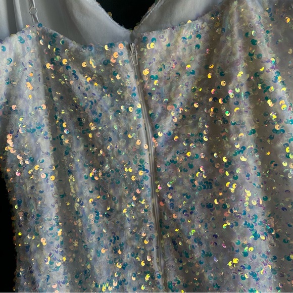 Windsor Kathy Iridescent Sequin Mini White Bridal Wedding V Neck Cocktail Dress - Picture 6 of 13
